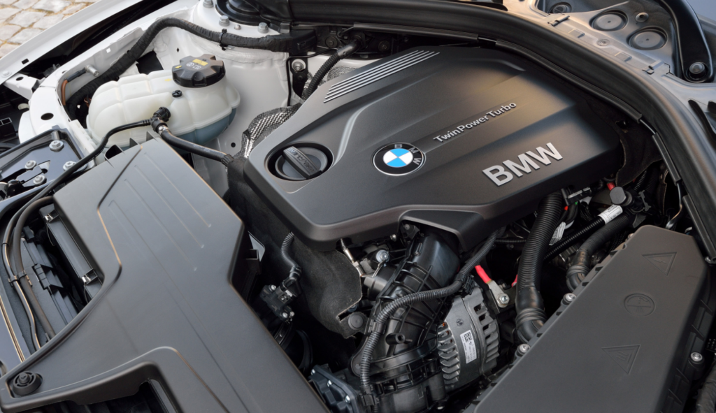 2025 BMW 5 Series Engine