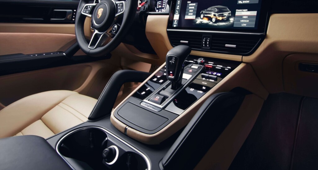 2025 Porsche Cayenne Interior