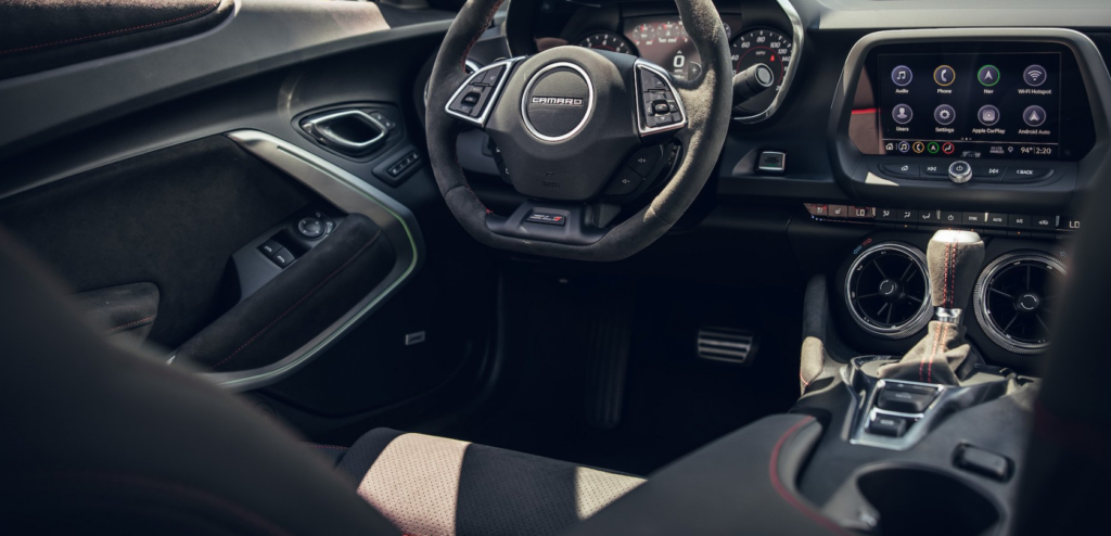 2025 Chevrolet Camaro Interior