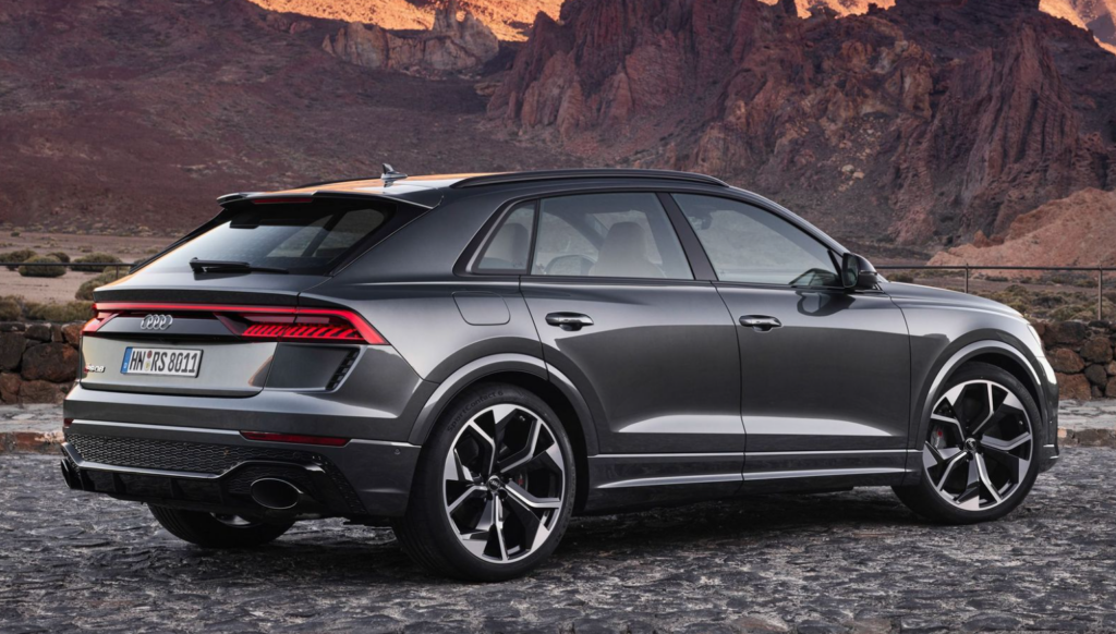 2025 Audi RS Q8 Engine