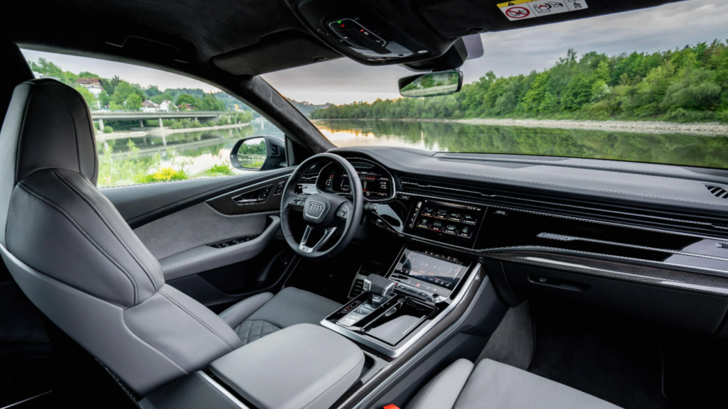 2025 Audi SQ8 Interior