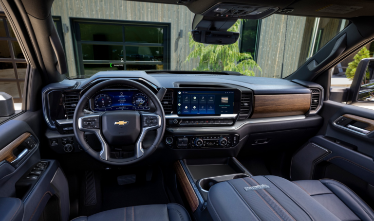 2025 Chevrolet Silverado 3500HD Interior 768x455 
