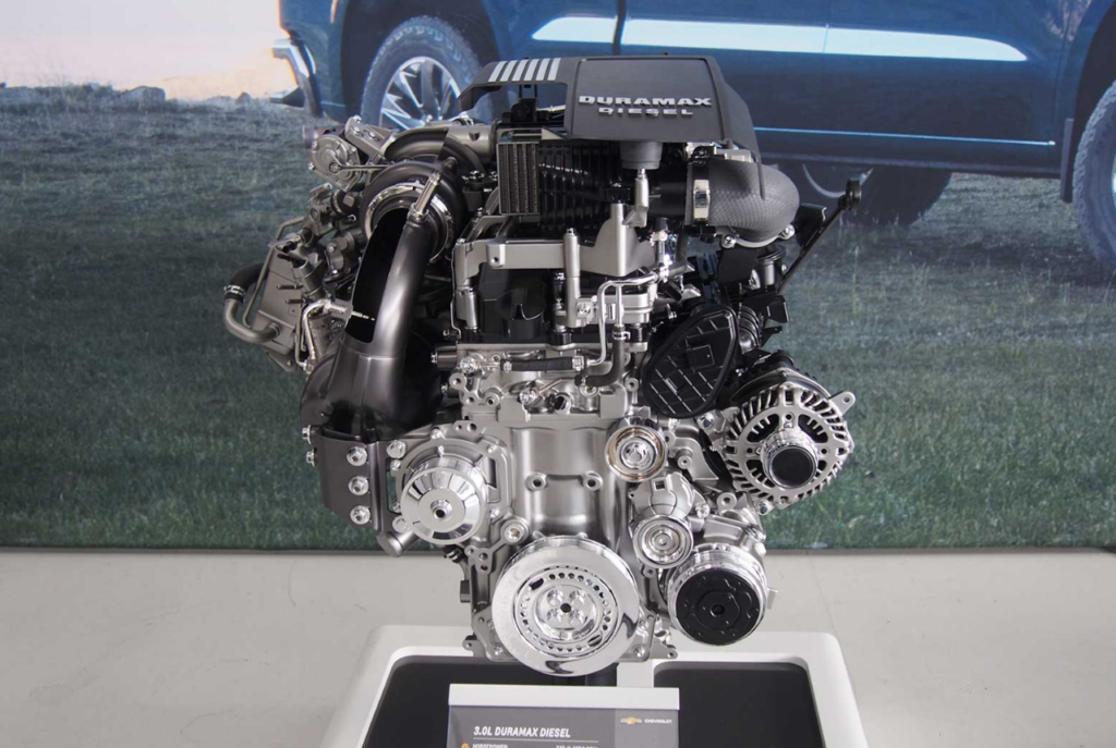 2025 Chevrolet Silverado 1500 Engine