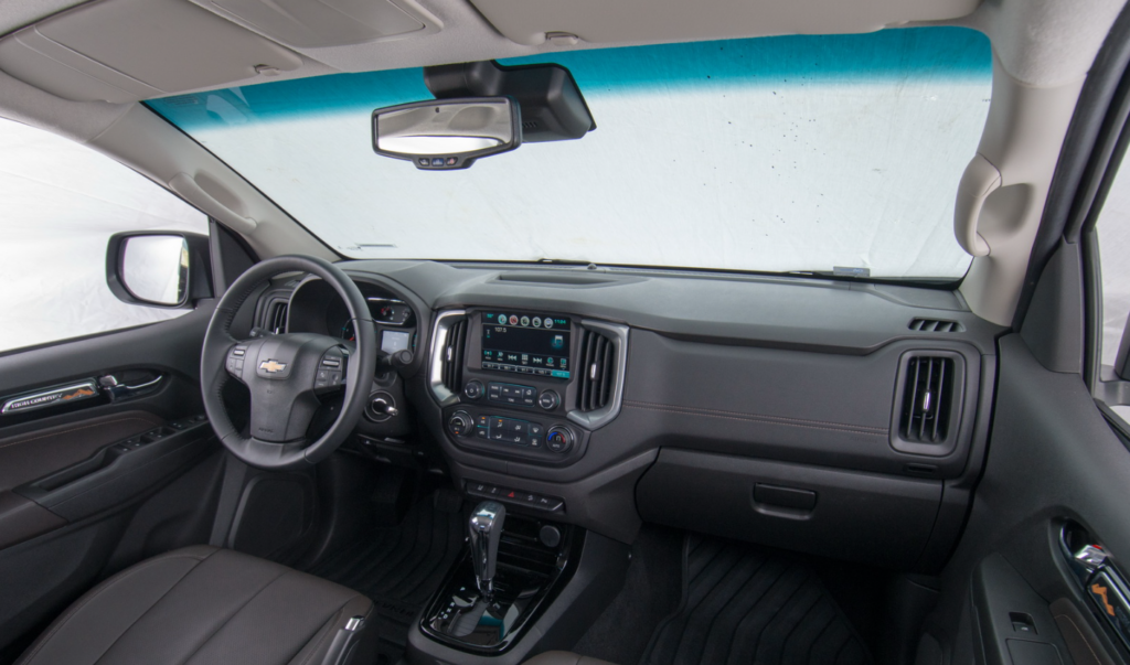 2025 Holden Colorado Interior