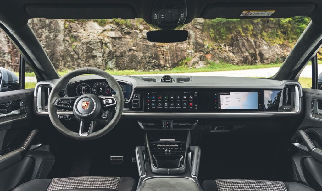 2026 Porsche Cayenne Interior